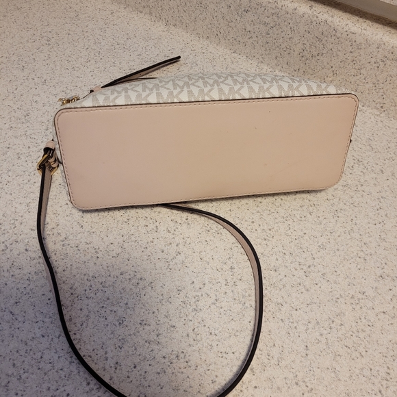 Michael kors pocketbook - Picture 2 of 5